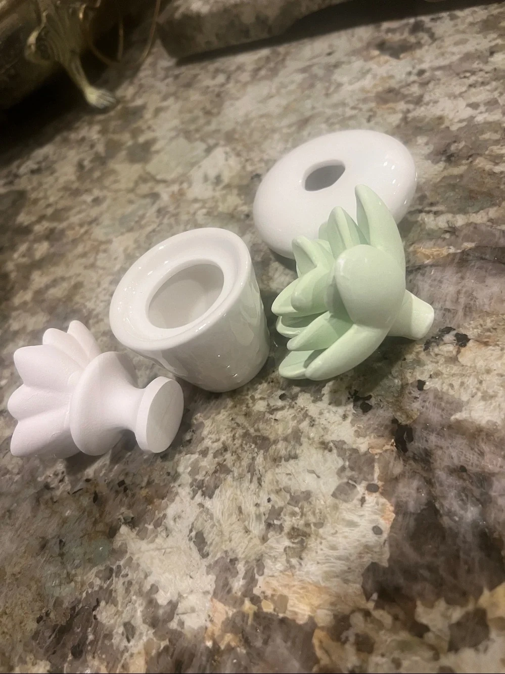 N/A white ceramic